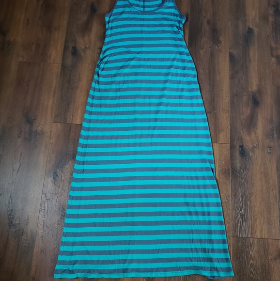 Gap Maternity Dress - Picture 1 of 3